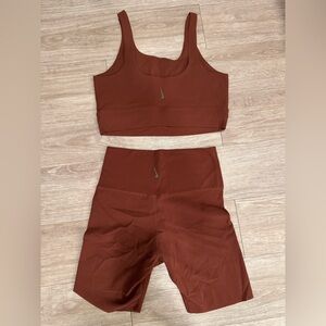 Nike YOGA set!! Never worn 💗